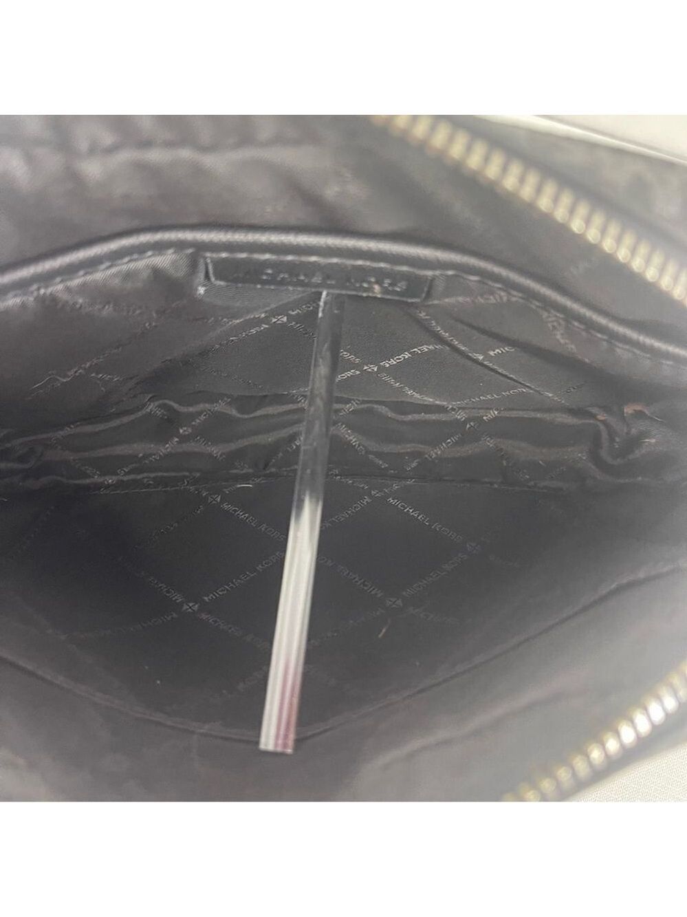 Michael Kors Chain Crossbody With Matching Wallet Set Silver Black Metallic Logo - Picture 4 of 10